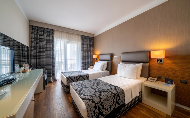 Cettia Beach Resort - Adults Only