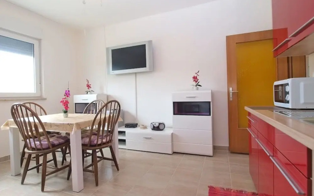 Apartment 1432