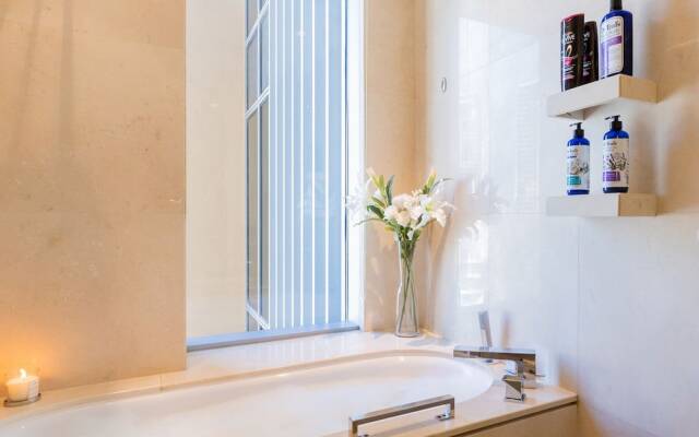 Luxury Studio Dubai Address Marina