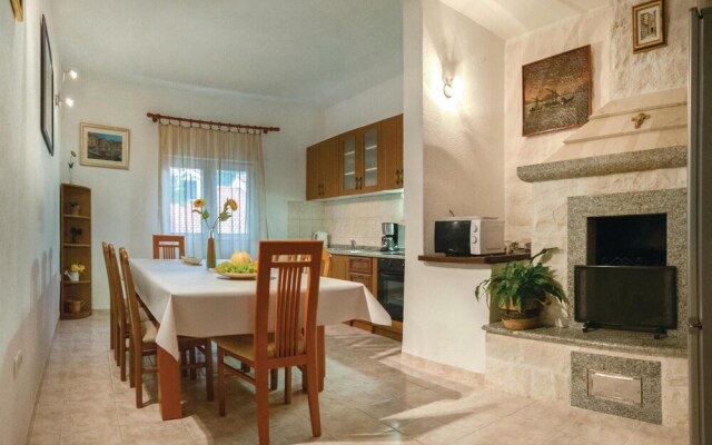 Nice Home in Kucice With Wifi and 4 Bedrooms