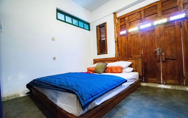 Wave & Chill House – Guest Rooms – Canggu