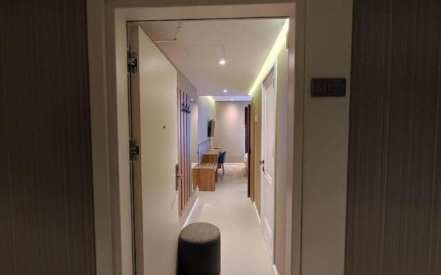 Leo Group BEST STUDIO 2307 Alliance Palace