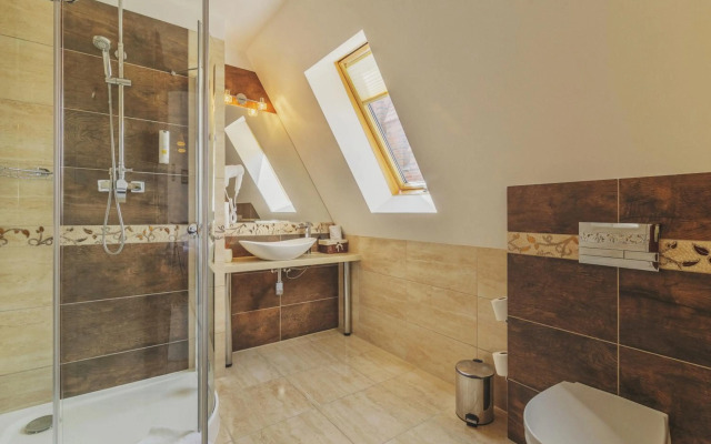 COLUMBUS Ustka - Limanowskiego 1