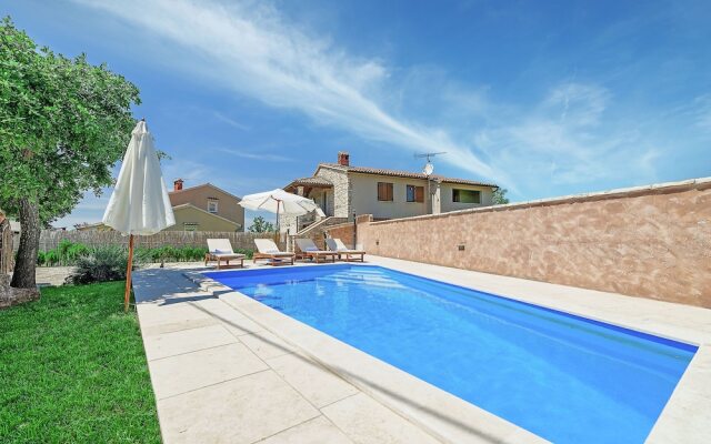Modern Holiday Home in Porec With Swimming Pool