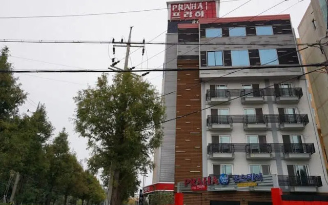 Goodstay Praha Hotel