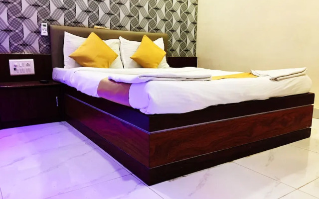 OYO 26563 Safar Residency