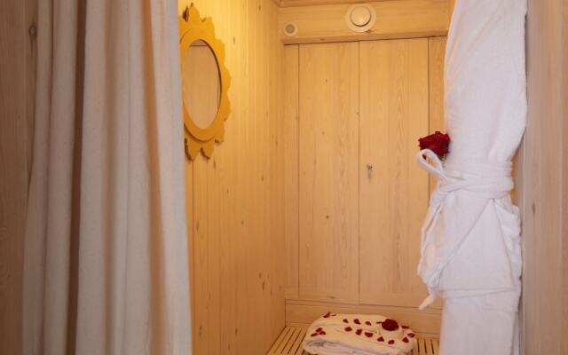 Riad Wazani Square & SPA