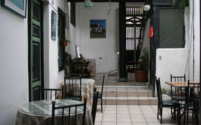 Hostal Latina