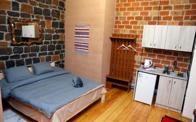 Onoyi Tun Guest House