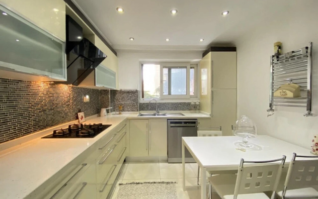 Missafir Stunning Flat with Terrace in Caddebostan