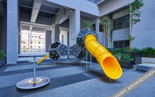 OYO Home 935 Breathtaking Studio Imperio Residence