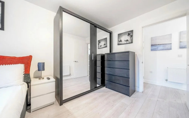 Impressive Central London Balcony Apartment