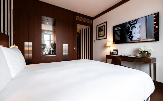 Grand Hotel Champs-Elysees