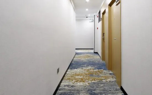 Yiyi Chain Hotel (Kunshan High-speed Railway South Station Wuyue Plaza Branch) – Hotel Rooms – Suzhou