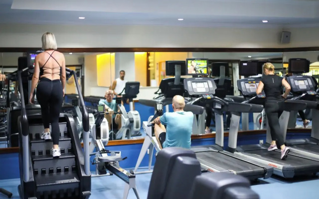 Four Seasons Country Club