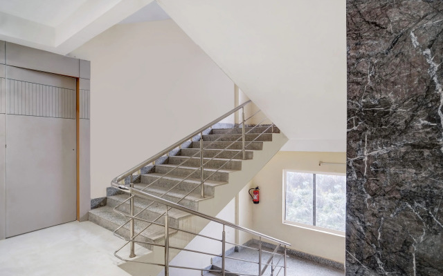 Super Townhouse Oak Sarusajai Stadium