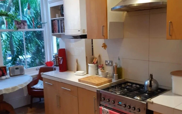 Homely 1 Bedroom Apartment in Vibrant Hove, Brighton