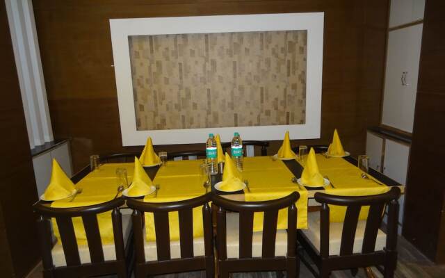 Kamakshi Residency by Royal Collection
