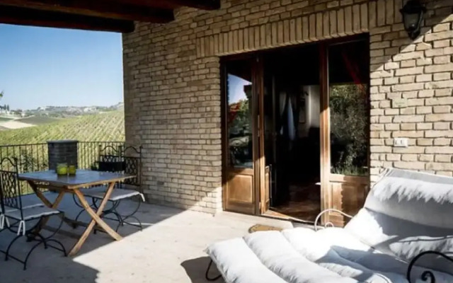 Charming Apartment in Ascoli Piceno Near Village