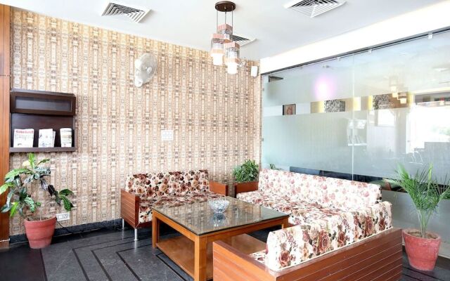OYO 7100 Hotel Crossroads