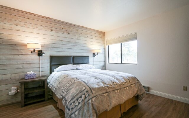 Snowflower 3 Remodeled and Modern, Private Washer Dryer with Fireplace by RedAwning