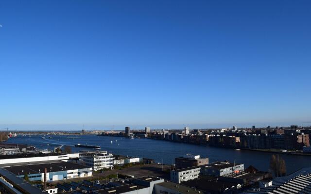 Holiday Inn Express Amsterdam - North Riverside by IHG