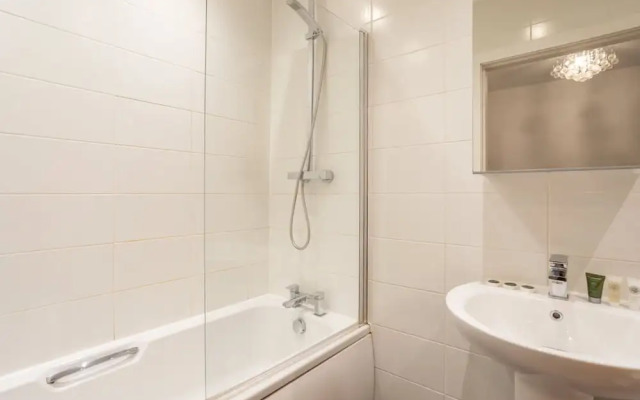 Host Stay Coventry Street