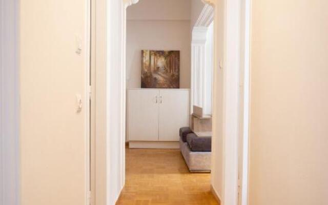Efis apartment down town Perfect location