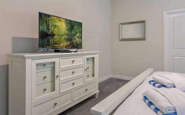 Charming Home Ideal Location Spacious Game Room