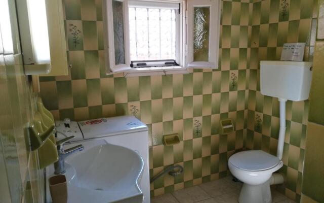 Rodomelo House with Terrace - 4 Bedrooms