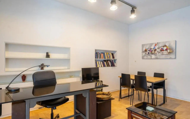 Charming and renovated flat in the heart of Athens