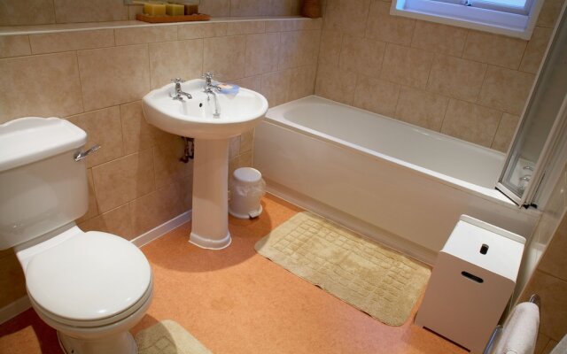 OYO Tudor Lodge - Redcar Beach