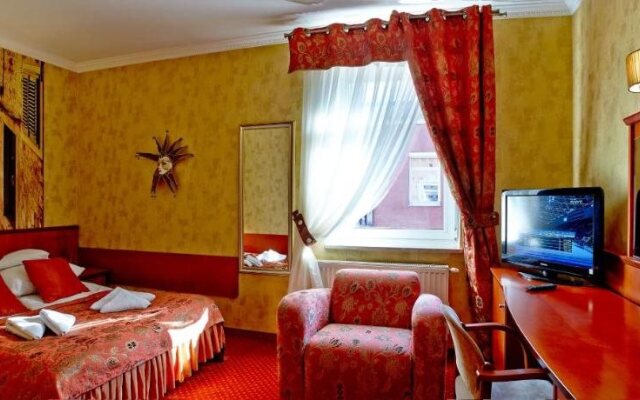 Wenecki Hotel