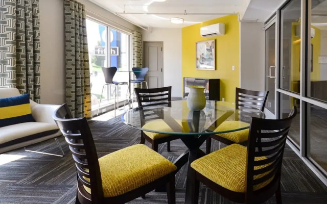 1 Bedroom Downtown Condo