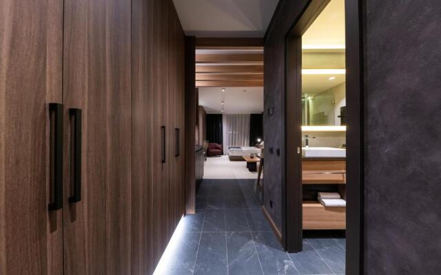Woodside Apartment 218