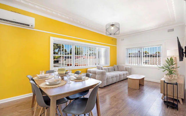 Metawisebnb Cozy 2bed Earlwood Near City Airport – Guest Rooms – Sydney