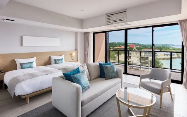 Hotel Shigira Mirage Beach Front