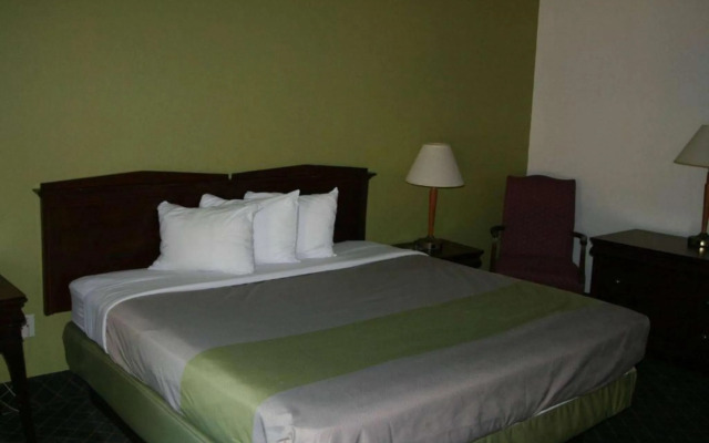 Travelodge by Wyndham Roanoke