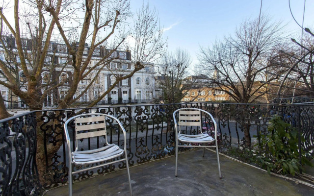 Club Living - Hyde Park Apartments
