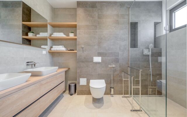 Sea Bliss Luxury Villa - Sevid