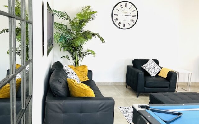 435 on vale boutique aparthotel