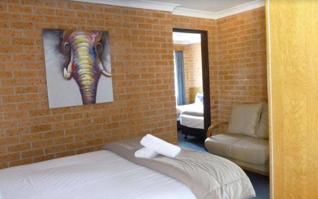 Royal Palms Motor Inn