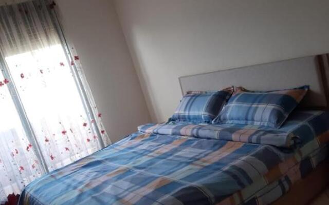 Cozy 2 bedroom /1 Bath Apartment/Tirana