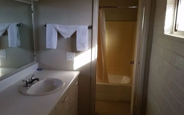 Riviera Motor Lodge