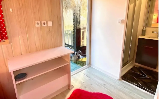 Mona Glamping Caravan Suites