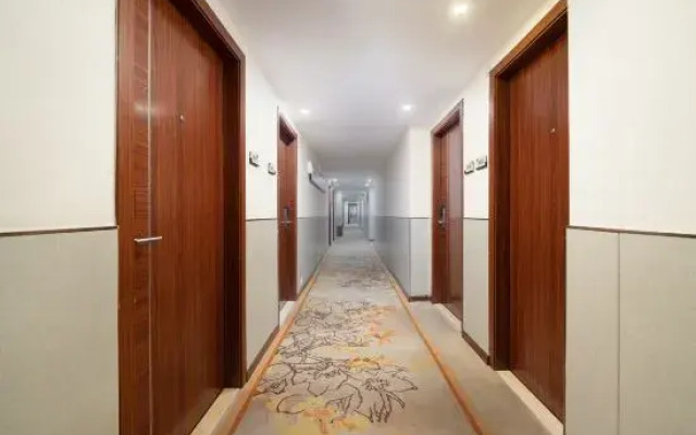 jingtu Hotel (Maoming High-speed Railway Station)