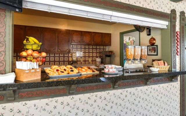 Svendsgaard's Danish Lodge Americas Best Value Inn