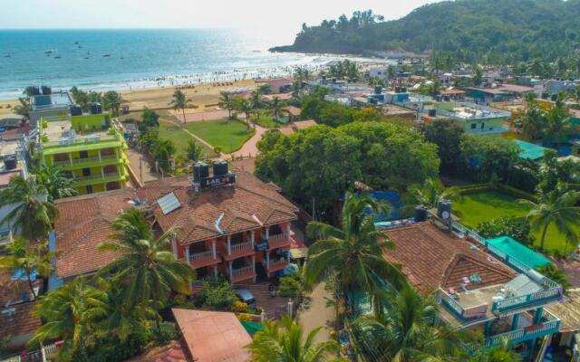 Larios Beach Holiday Resort