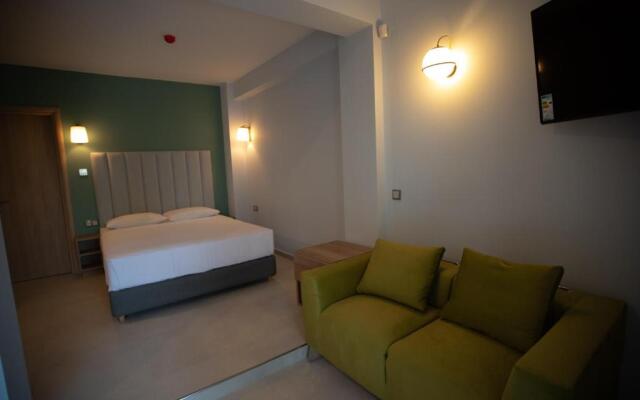 8 Boutique Suites