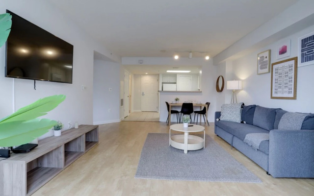 Cozy 1 Bedroom Condo at Ballston